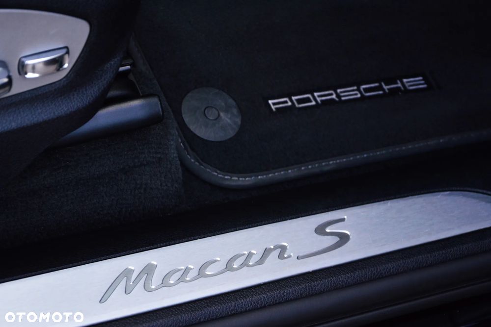 Porsche Macan S - 24