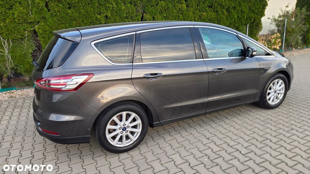 Ford S-Max - 12