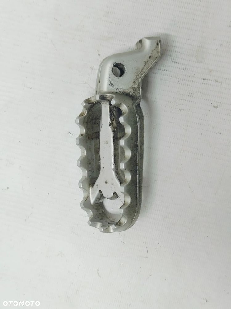 Podnóżek Przód  Triumph - 1