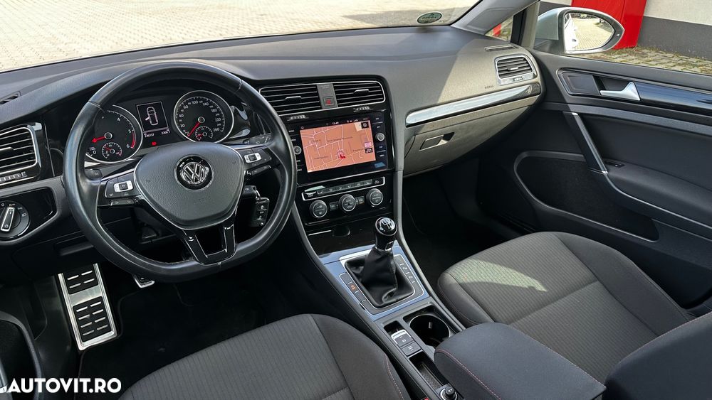 Volkswagen Golf 2.0 TDI Sound - 20