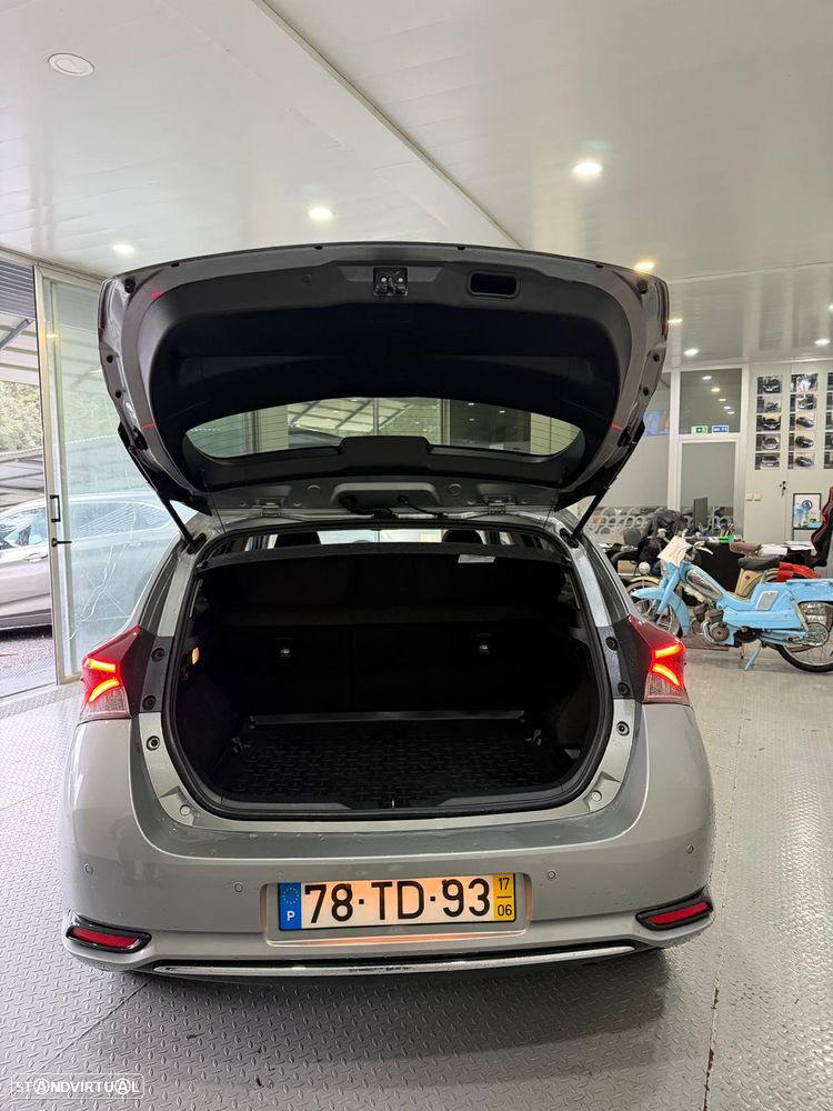 Toyota Auris 1.8 HSD Comfort+P.Sport - 6