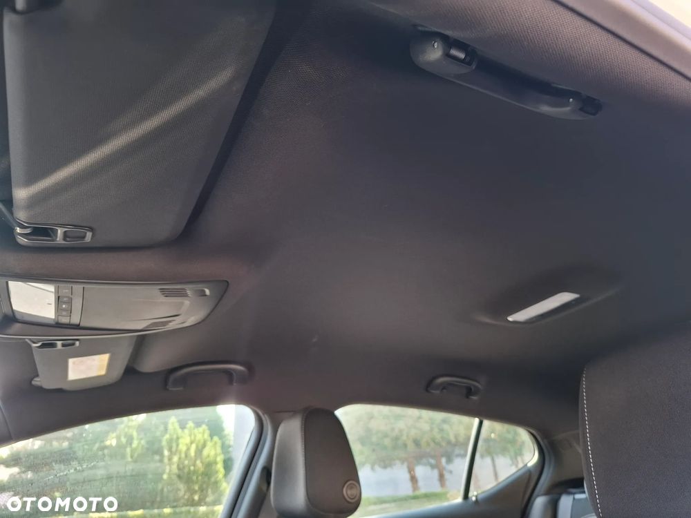 Opel Astra V 1.2 T GS Line S&S - 31