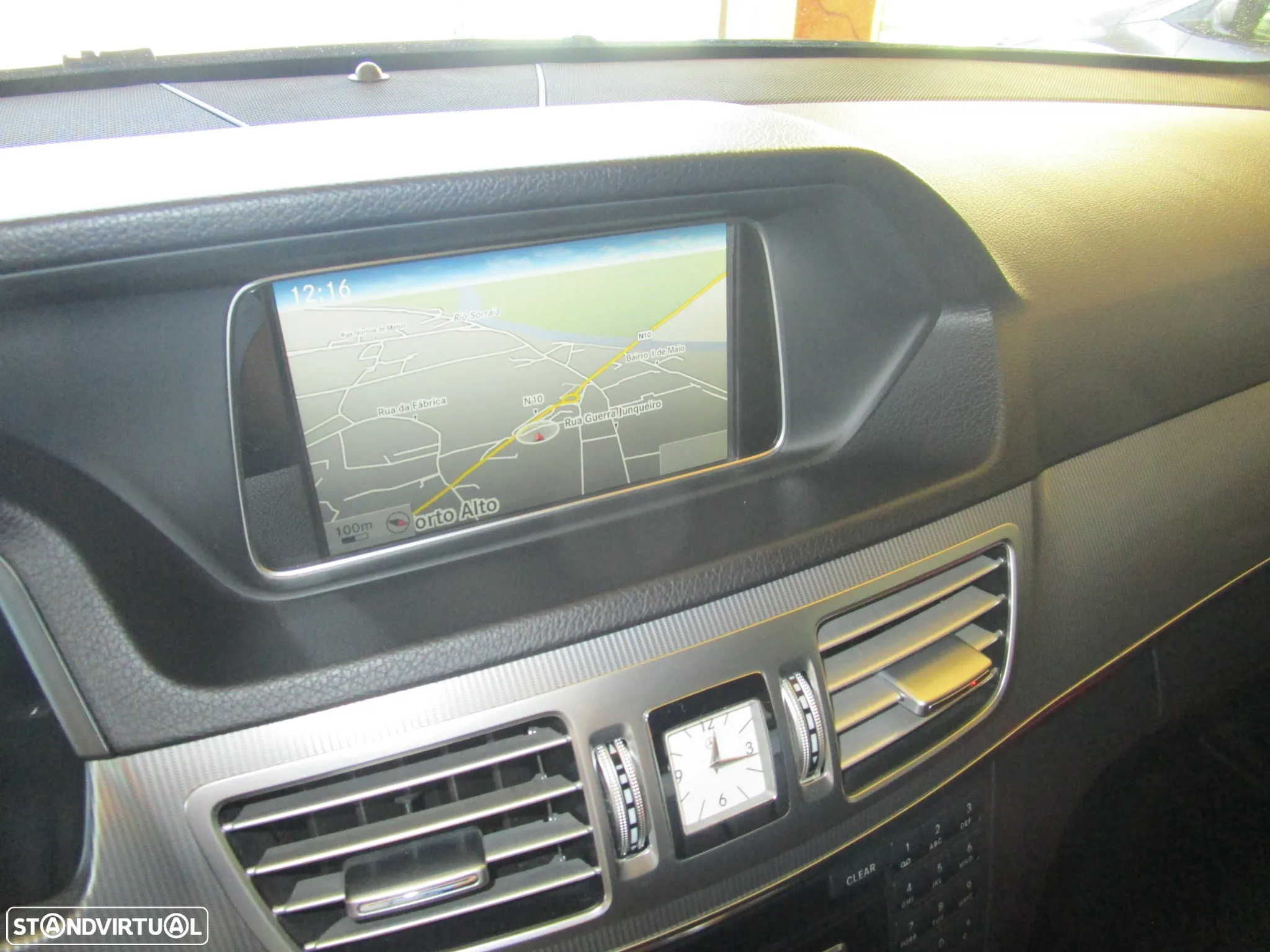 Mercedes-Benz E 300 Bluetec Hybrid Avantgarde - 29