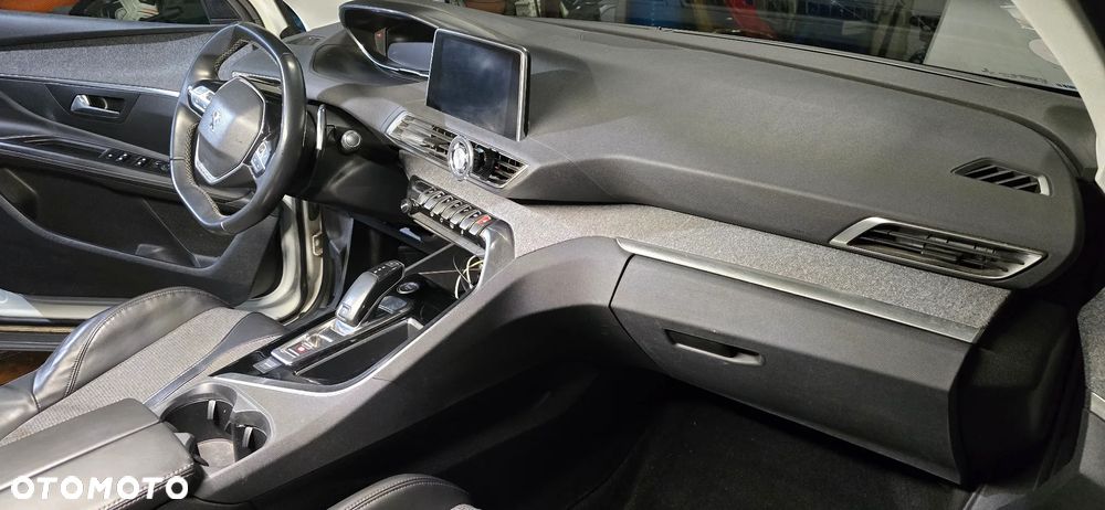 Peugeot 3008 - 23