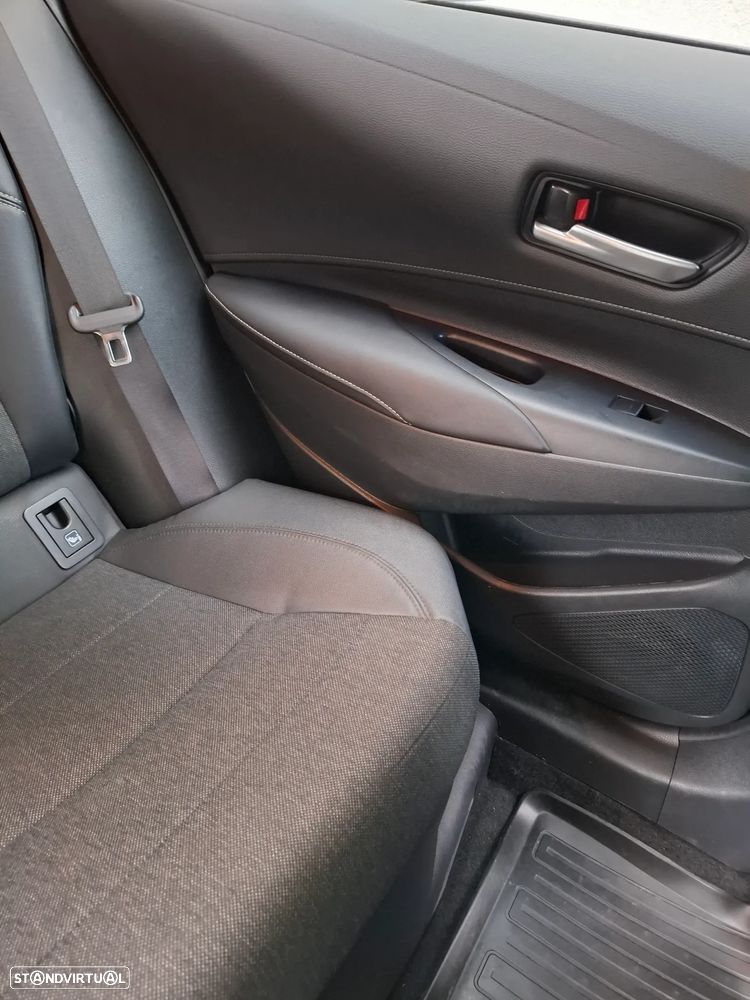 Toyota Corolla Touring Sports 1.8 Hybrid Comfort+P.Sport - 27