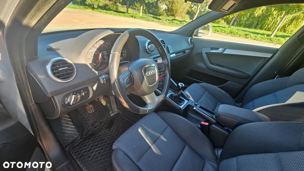 Audi A3 Sportback - 6