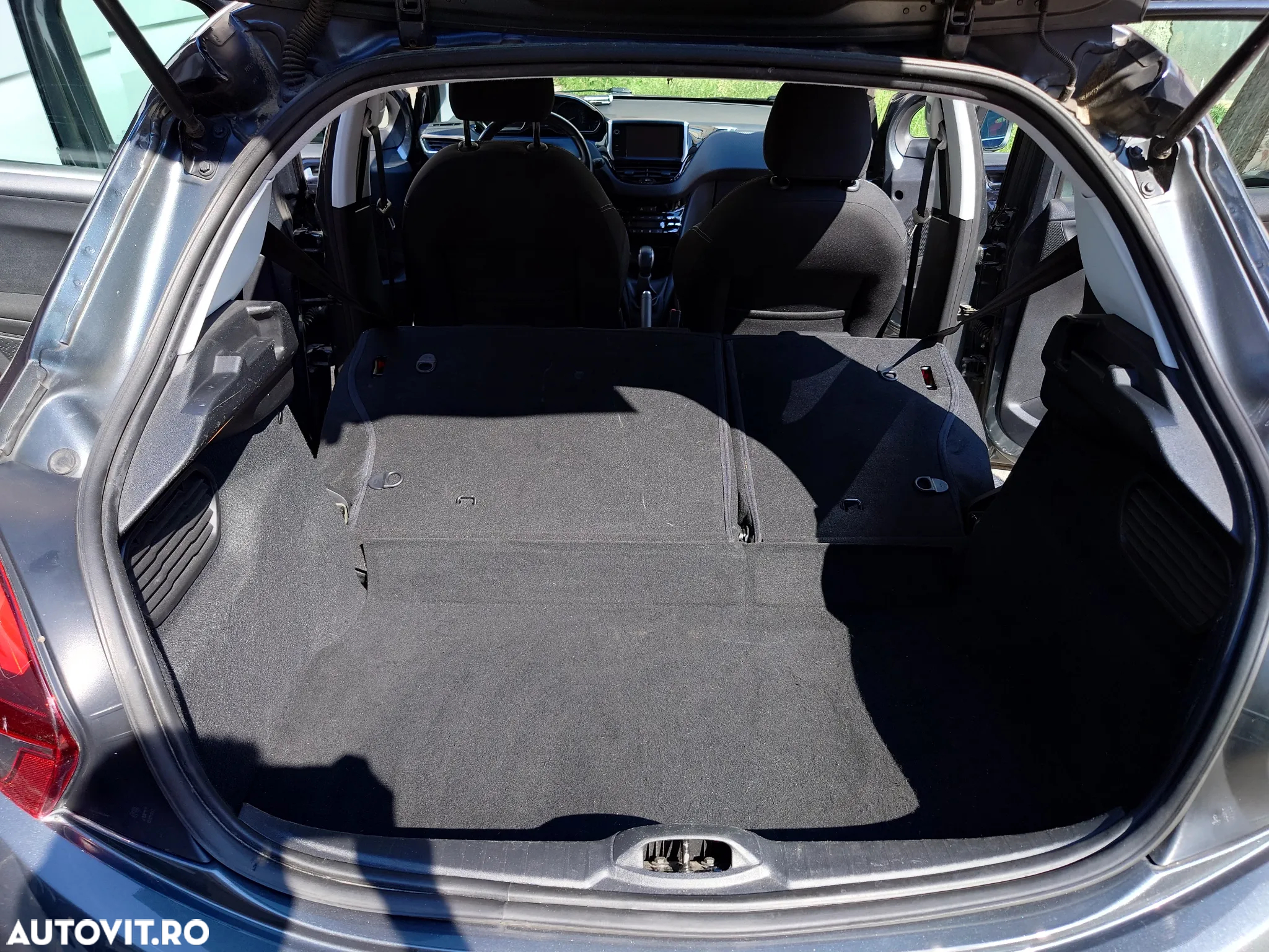 Peugeot 208 1.2 L PureTech Allure - 38