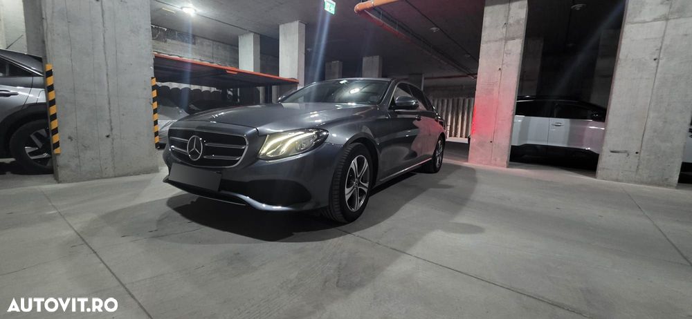 Mercedes-Benz E 220 d 4MATIC Aut. - 34