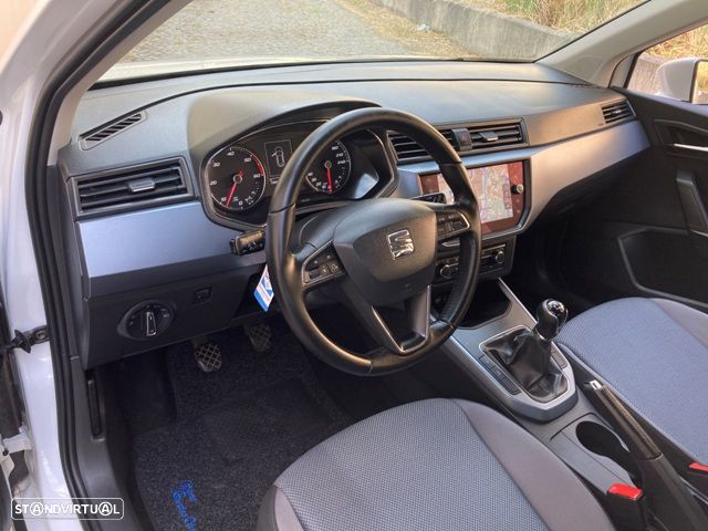 SEAT Arona 1.6 TDI Reference — fotografia 13