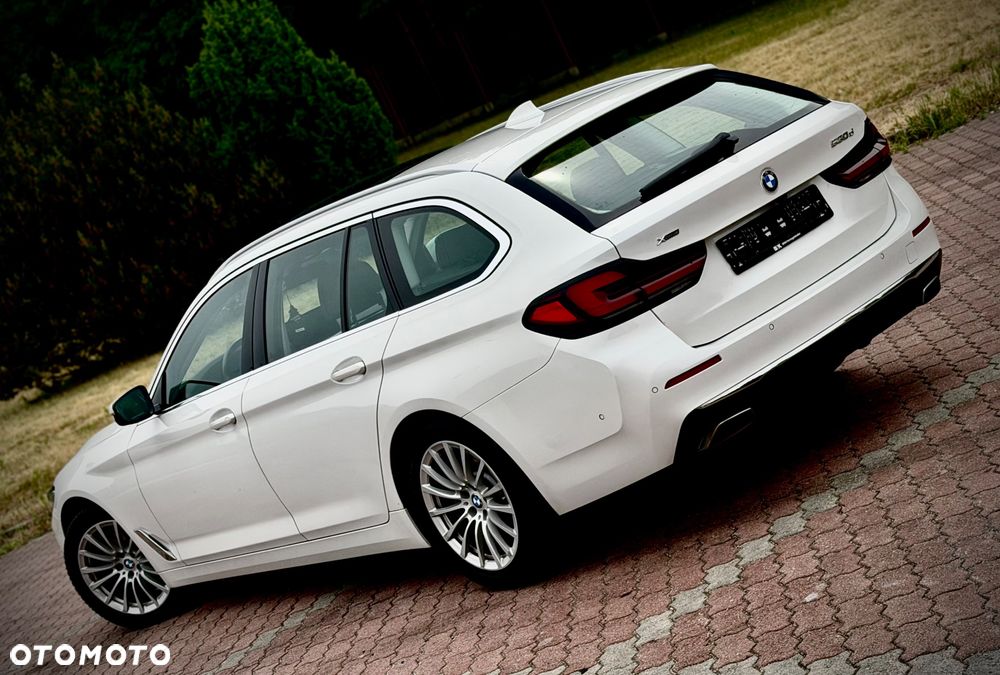 BMW Seria 5 530d xDrive mHEV Luxury Line - 13