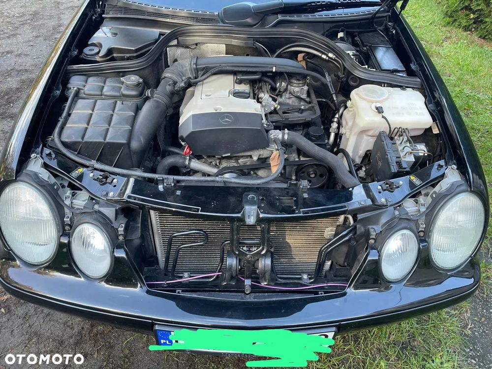 Mercedes-Benz CLK - 24