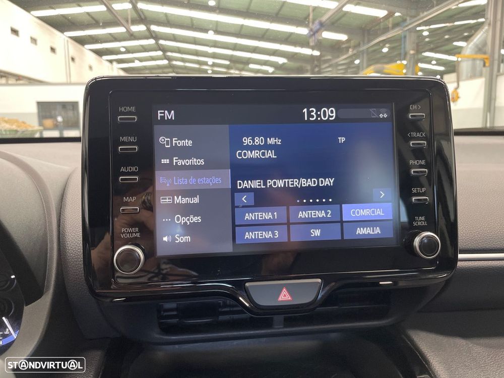 Toyota Yaris Cross 1.5 HDF Comfort Plus - 17