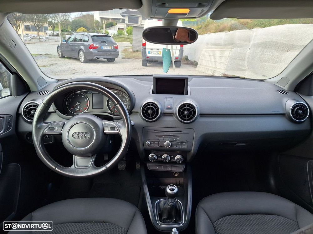 Audi A1 1.2 TFSI Attraction - 6