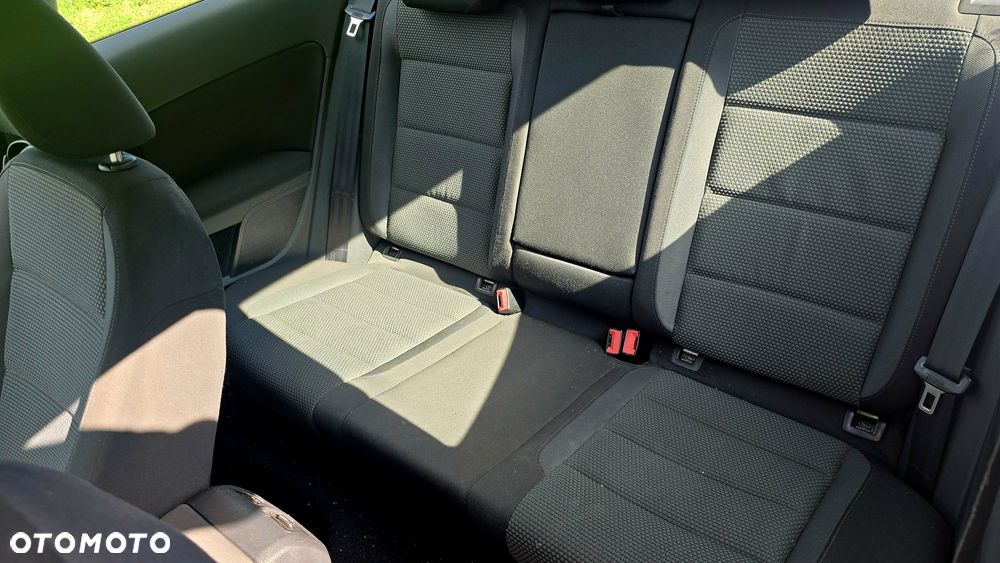 Volkswagen Golf - 8