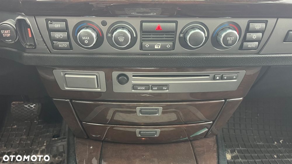BMW Seria 7 - 27