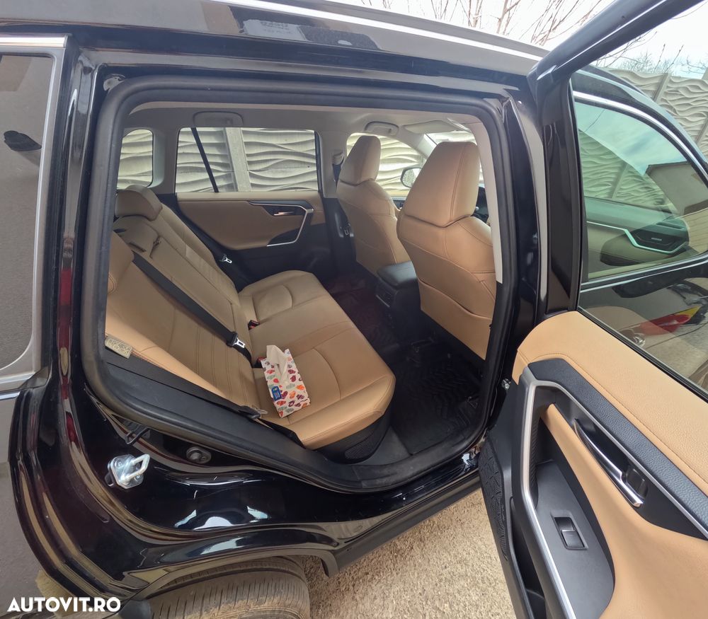 Toyota RAV4 - 3