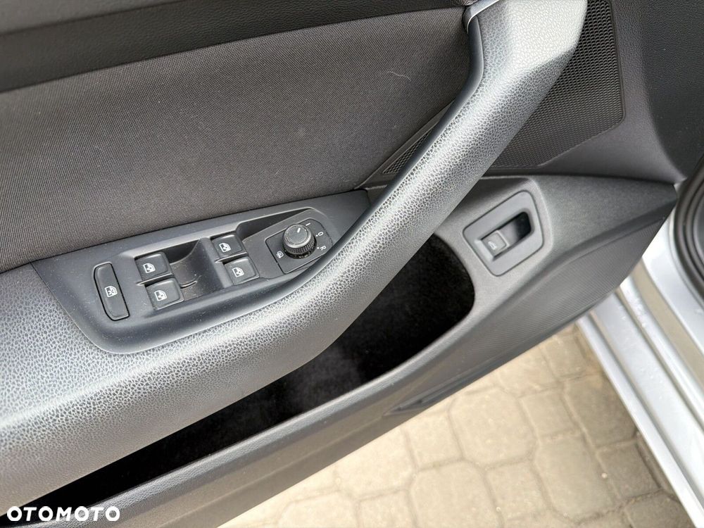 Volkswagen Passat - 21