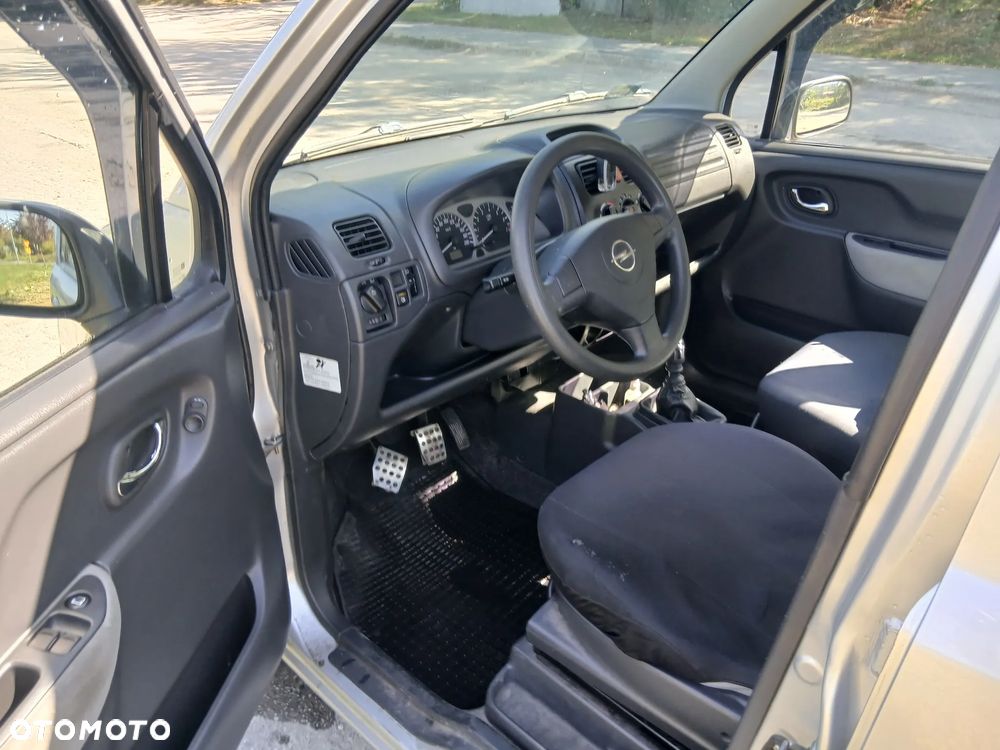 Opel Agila - 12