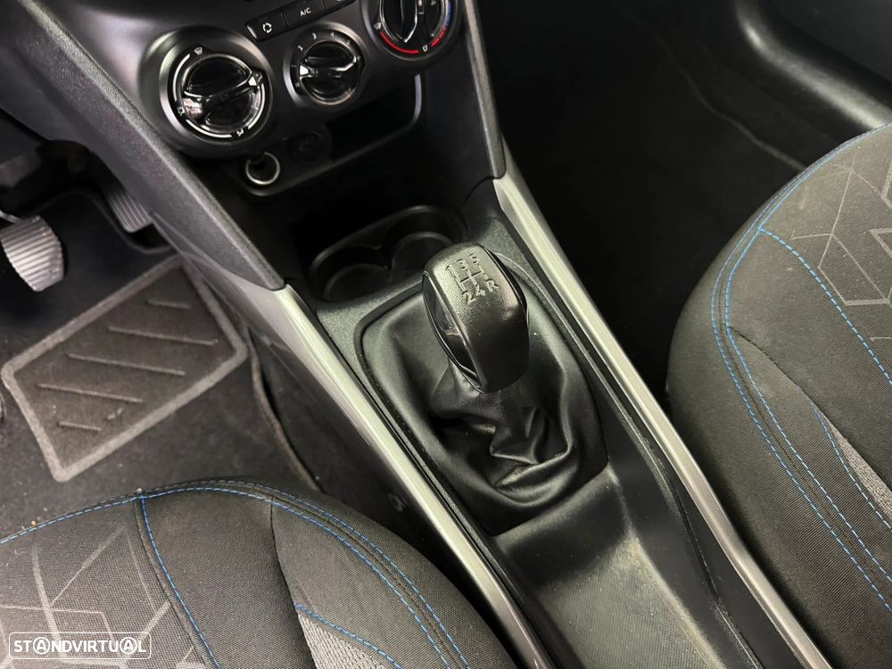 Peugeot 2008 1.2 PureTech Style - 24