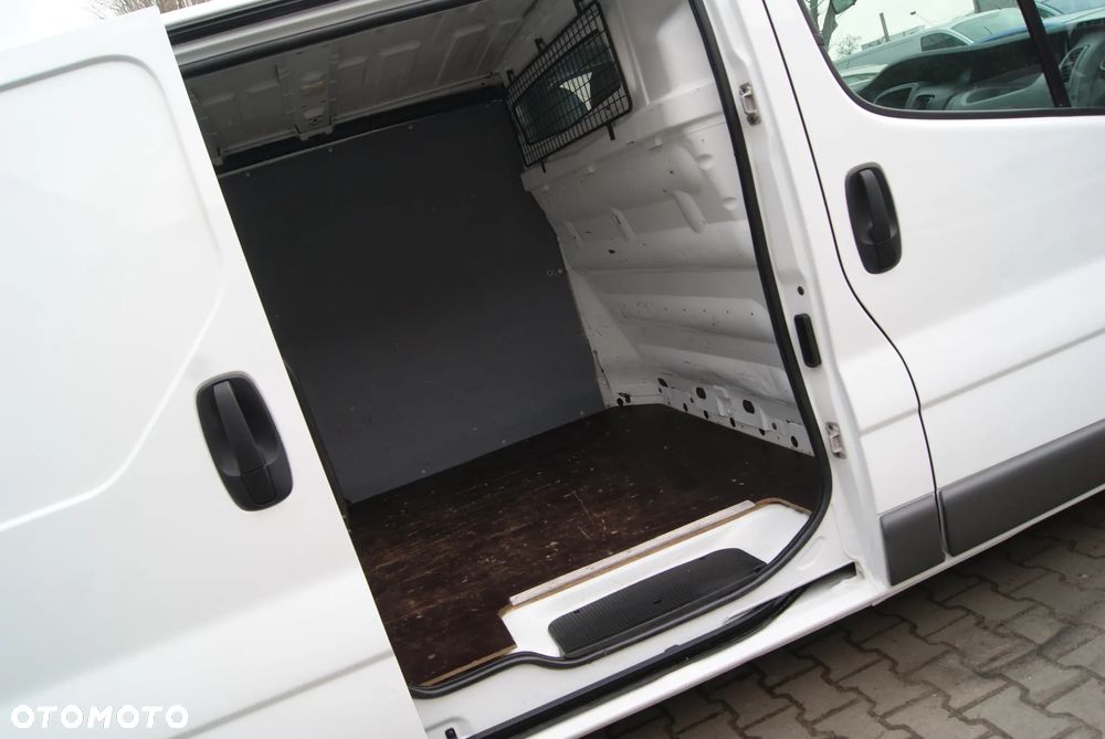 Opel Vivaro - 13