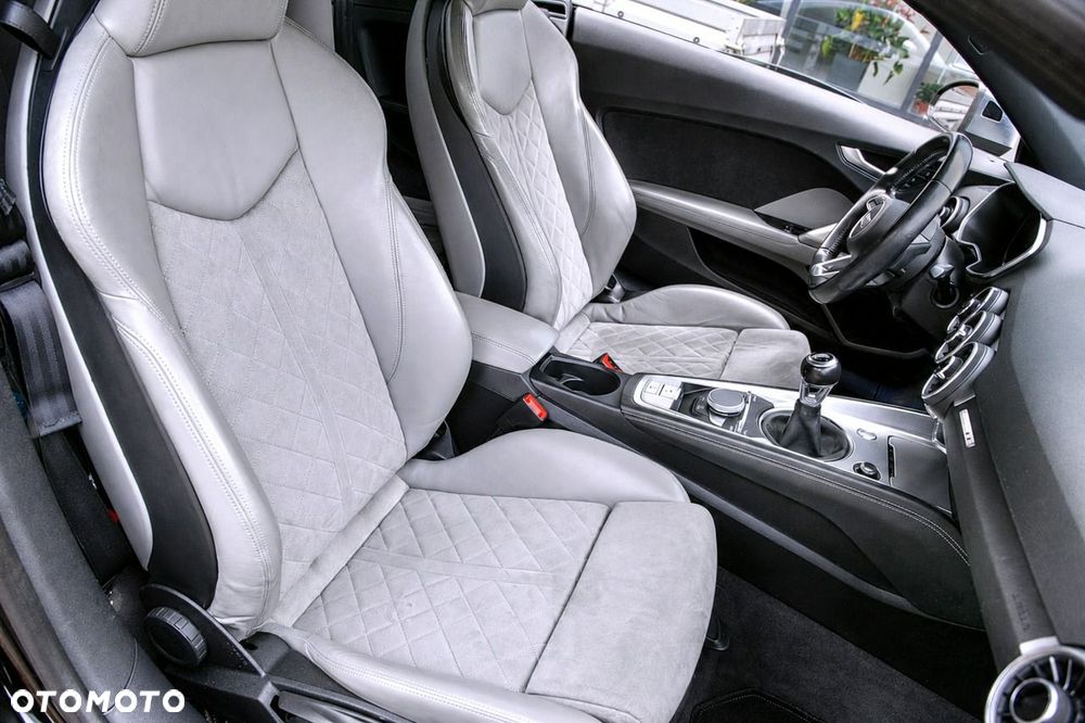 Audi TT Coupé - 22