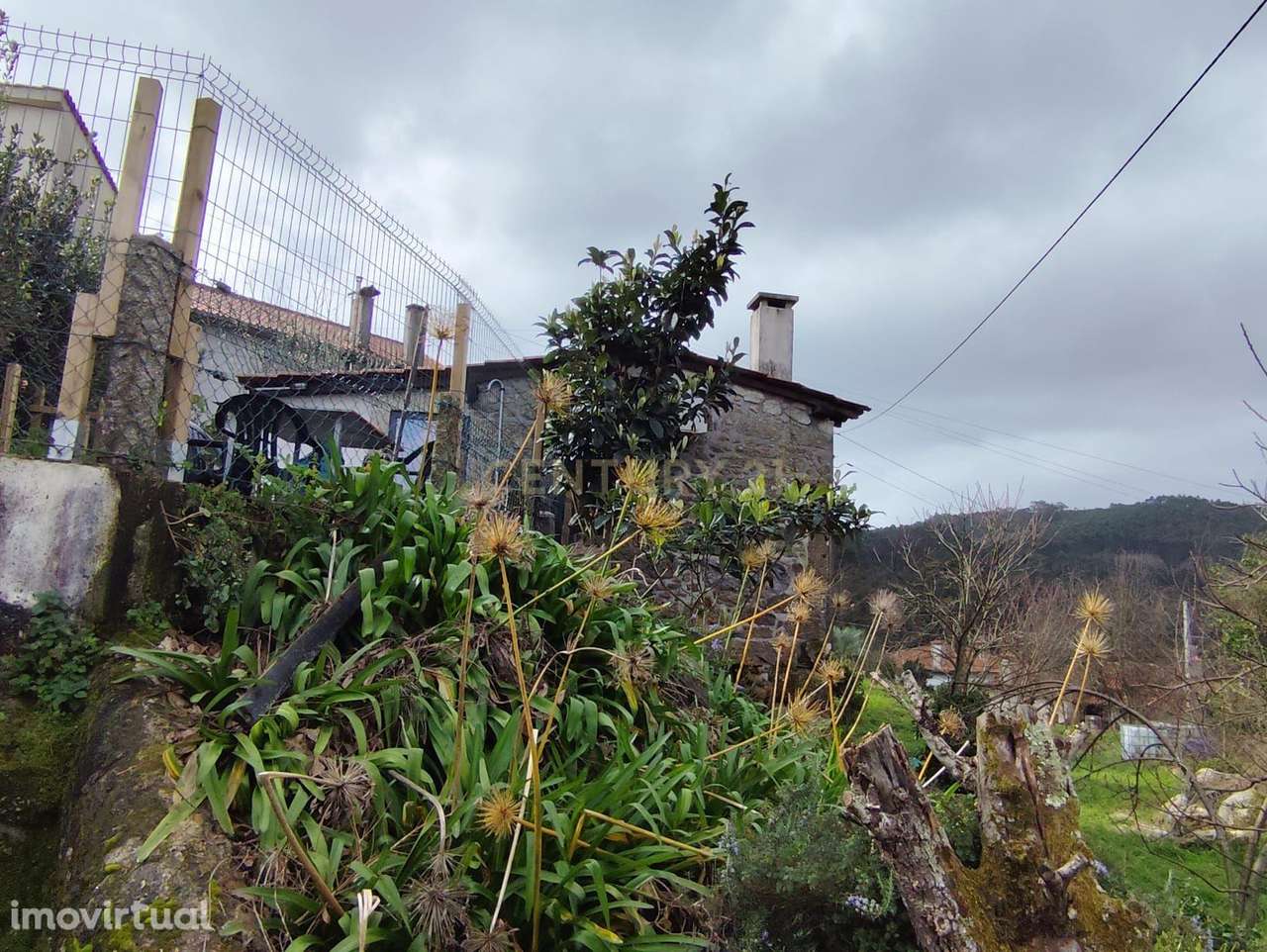 Casa em Pedra Renovada com vistas Panorâmicas - Grande imagem: 3/31