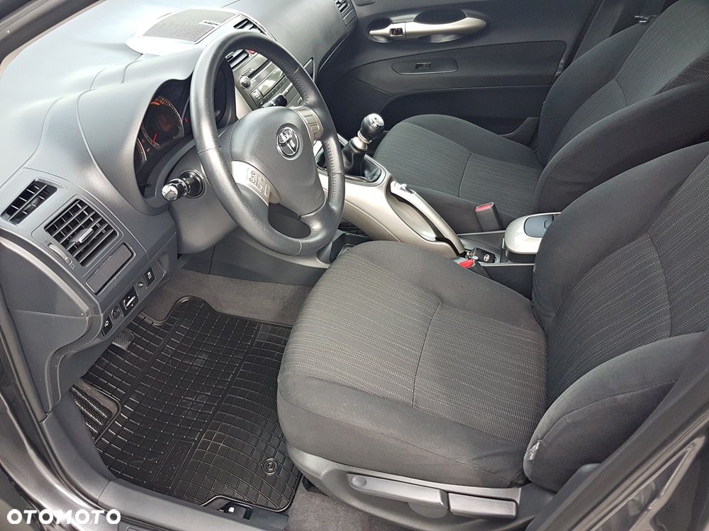 Toyota Auris 2.0 D-4D Executive - 12