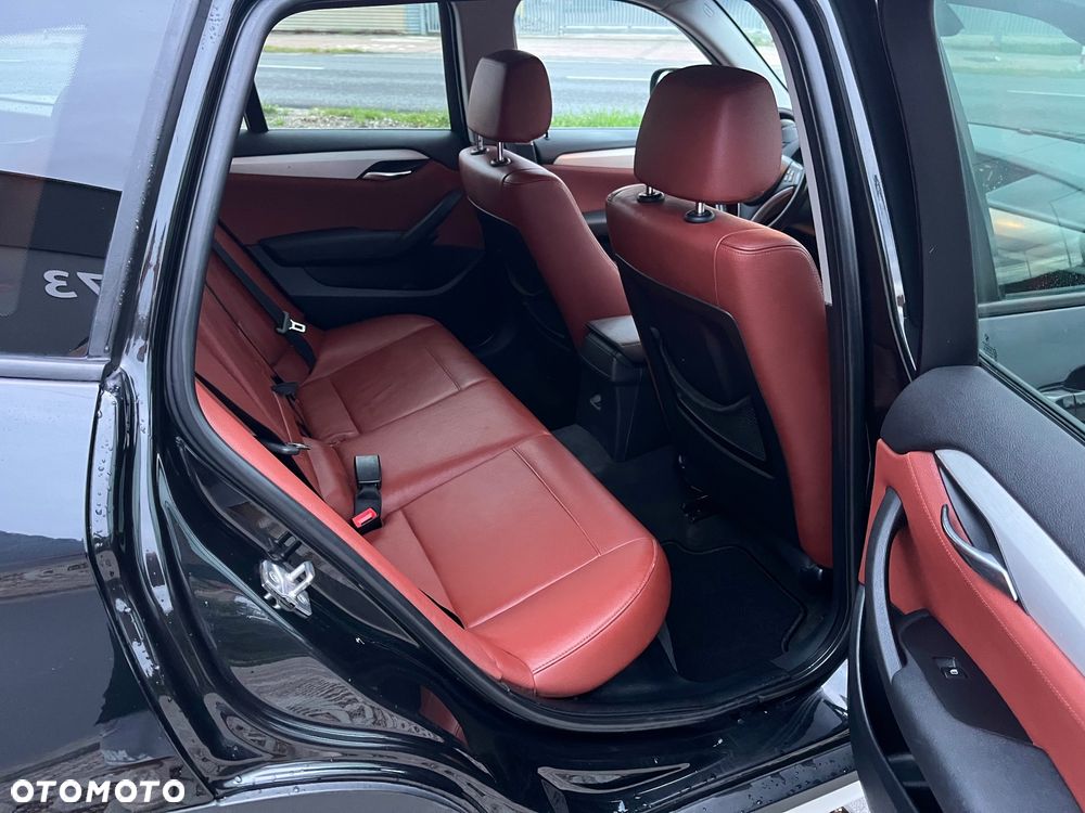 BMW X1 sDrive20d - 12