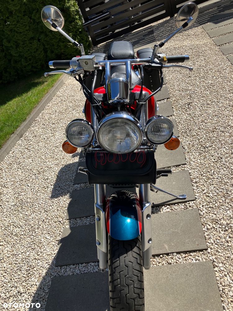 Suzuki Marauder - 13