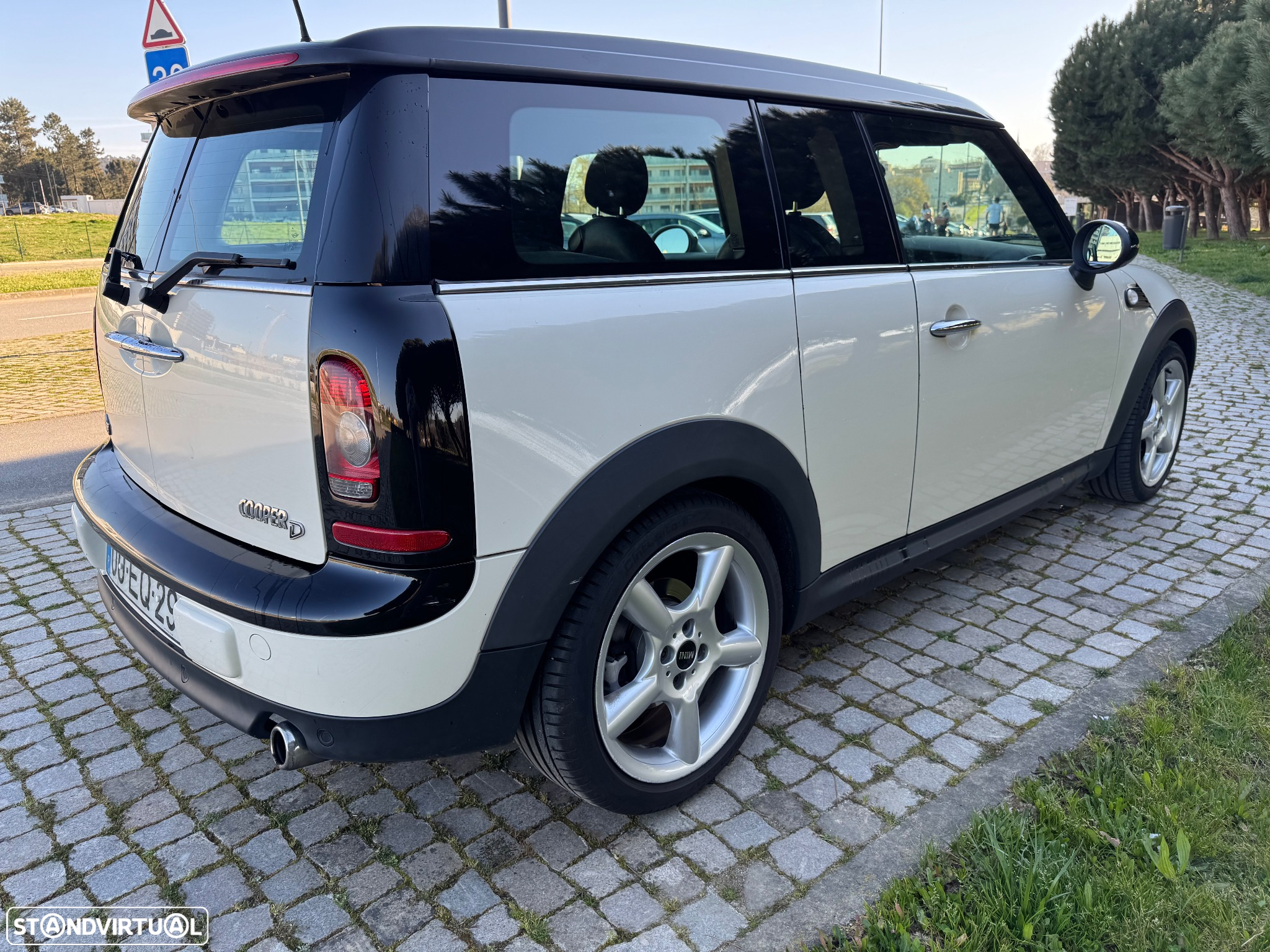 MINI Clubman Cooper D - 4