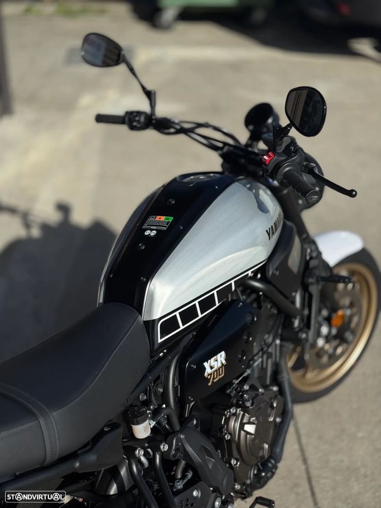 Yamaha XSR 700 LEGACY - 2