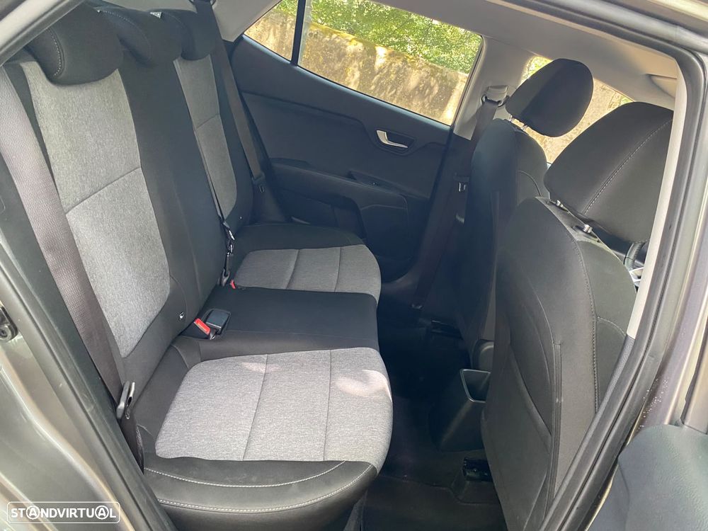 Kia Stonic 1.2 MPi Vibe - 23