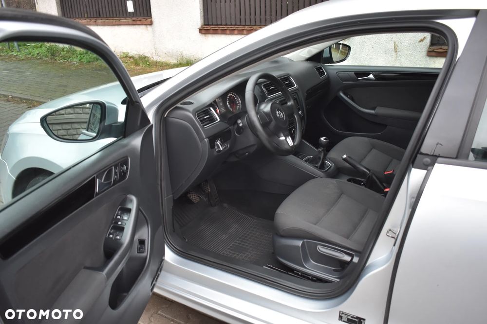Volkswagen Jetta 1.6 TDI Comfortline CityLine - 13
