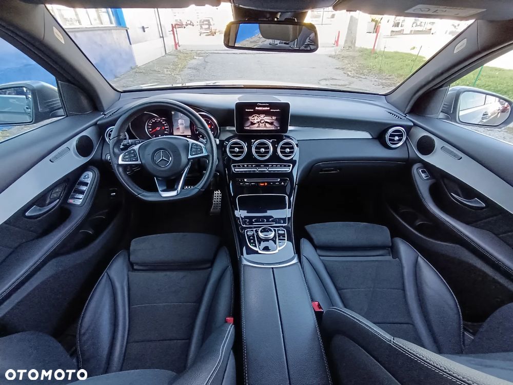 Mercedes-Benz GLC 220 d 4Matic 9G-TRONIC AMG Line - 22