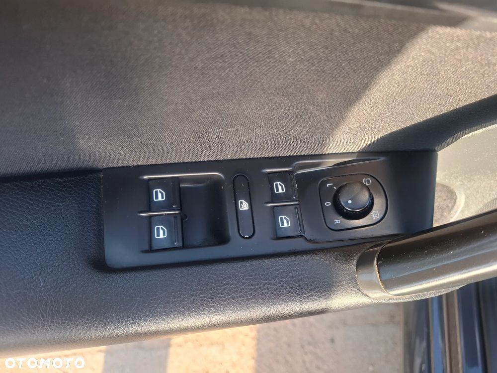 Volkswagen Passat 2.0 TDI BlueMotion Technology Highline - 14