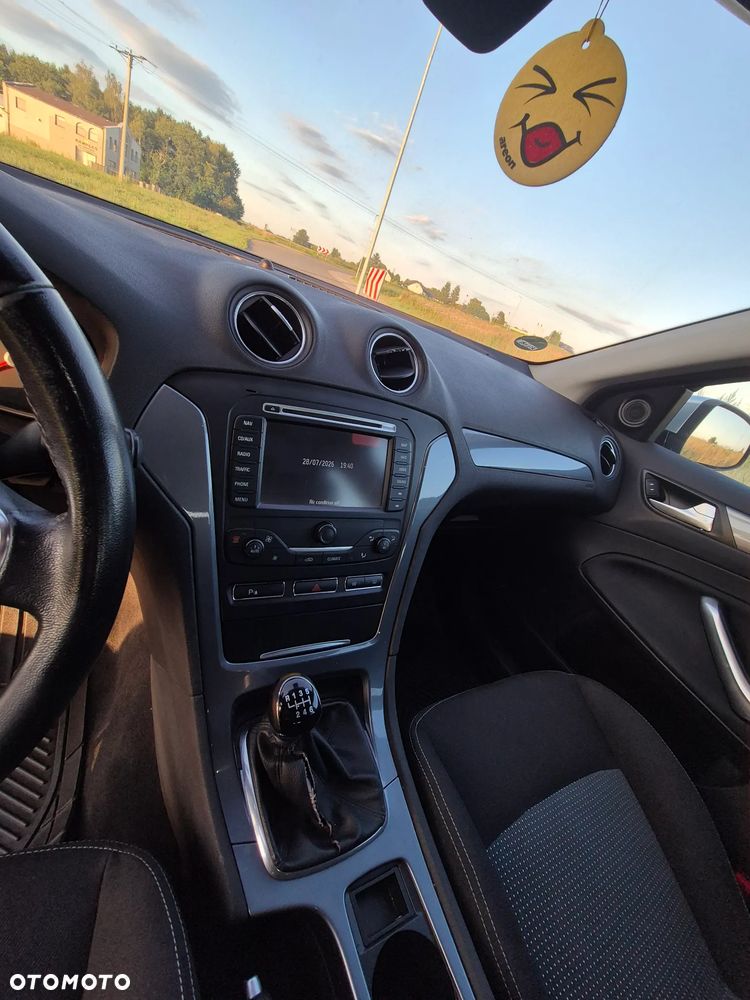 Ford Mondeo 1.8 TDCi Ambiente - 19