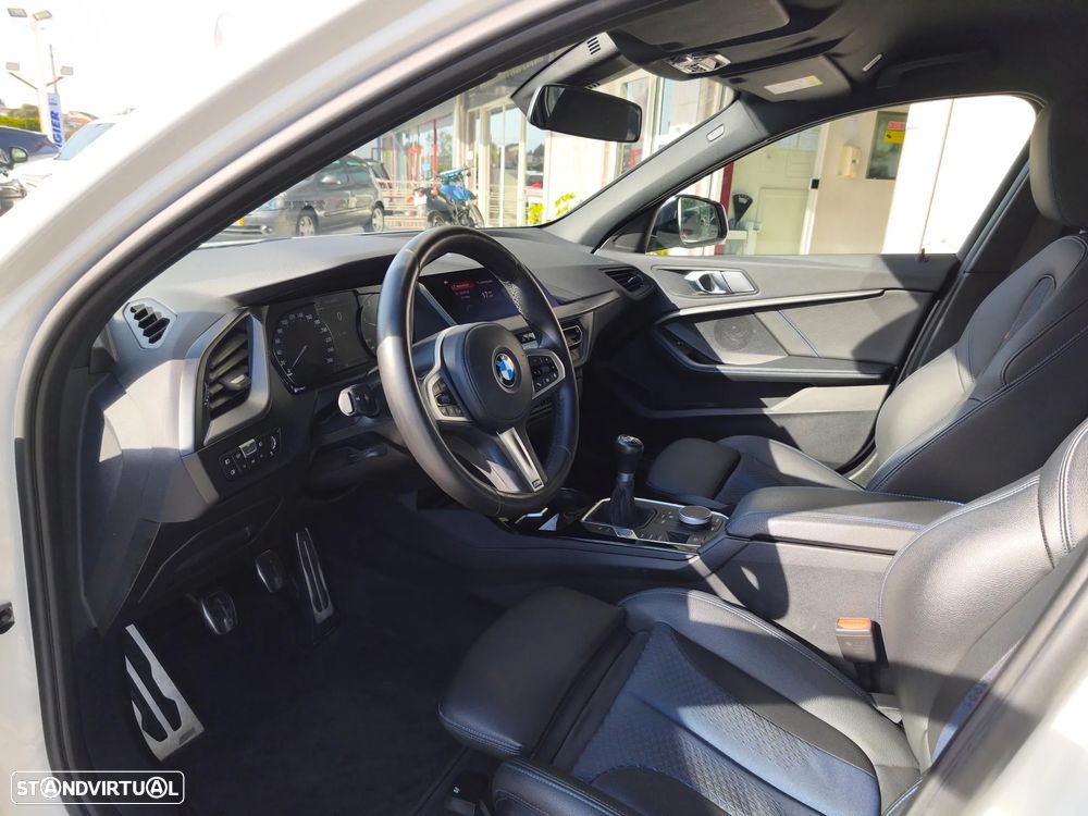BMW 116 d Pack Desportivo M - 10