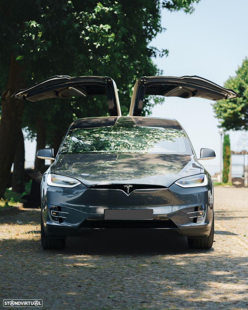 Tesla Model X Standard Range - 4