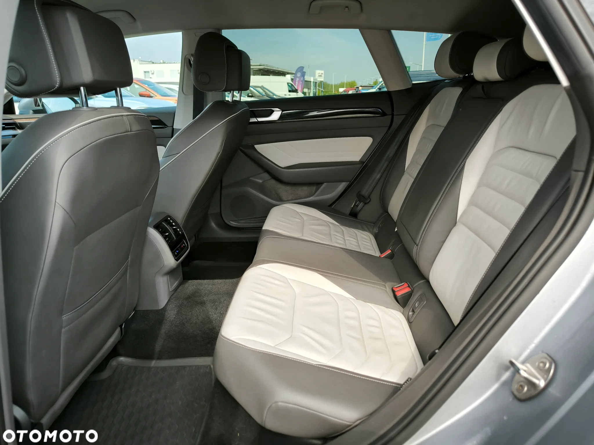 Volkswagen Arteon 2.0 TSI 4Motion Elegance DSG - 17