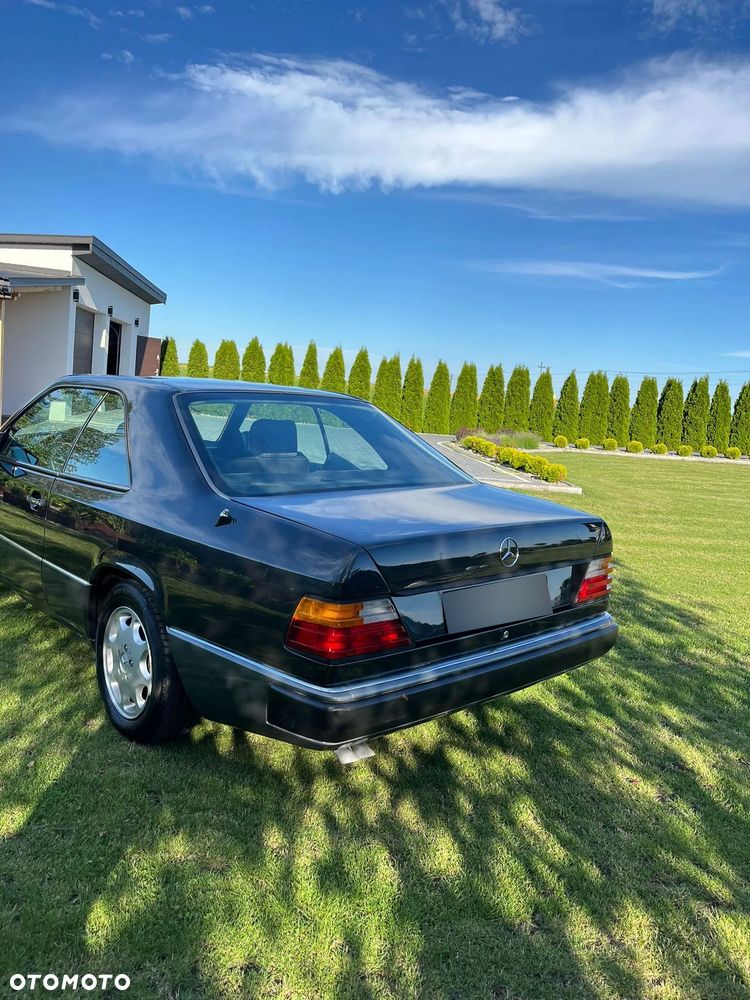 Mercedes-Benz W124 (1984-1993) - 22