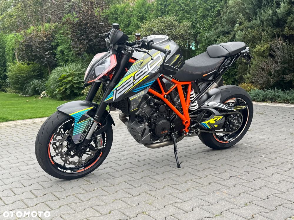 KTM Super Duke - 14