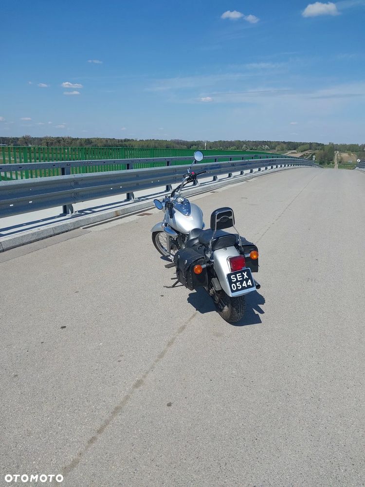 Suzuki Intruder - 16