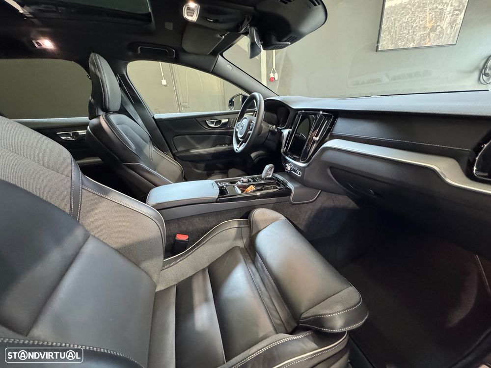 Volvo V60 2.0 T6 AWD TE R-Design - 30