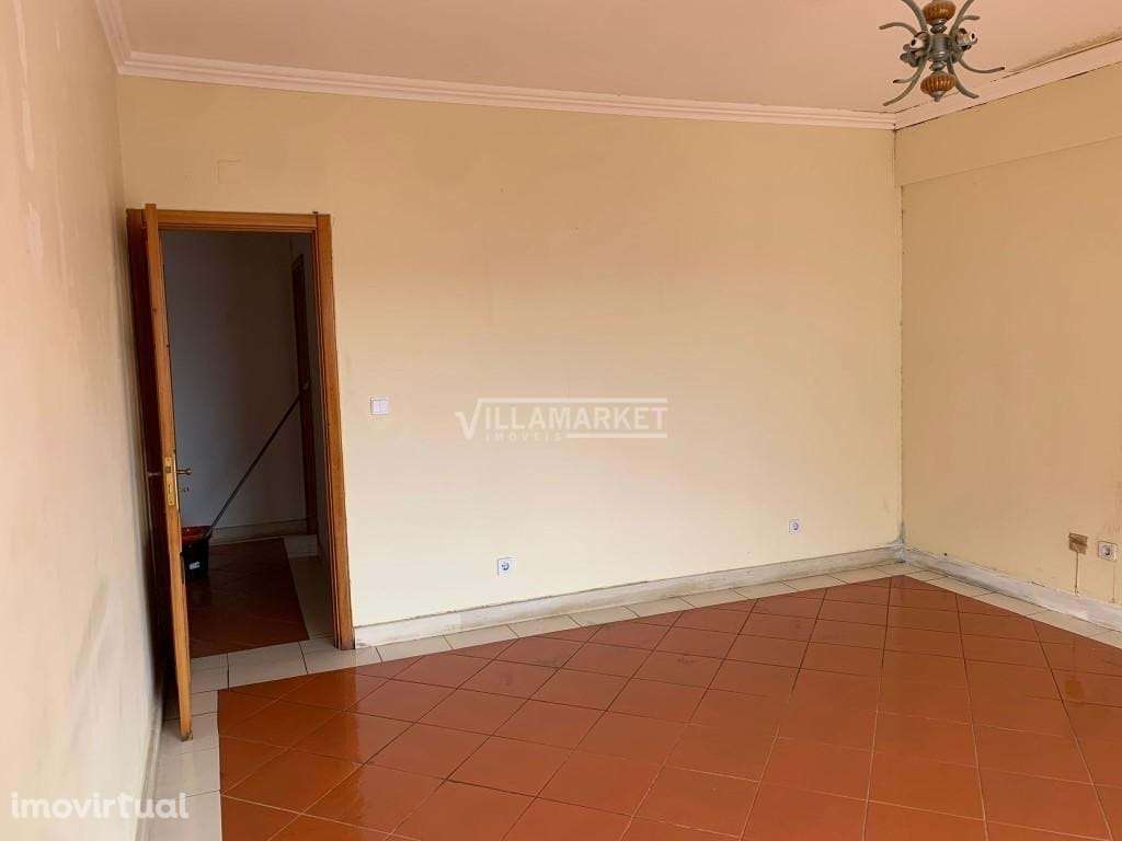 Apartamento T3 da banca situado na Urbanização Cerrado dos Ciprestes e - Grande imagem: 5/16