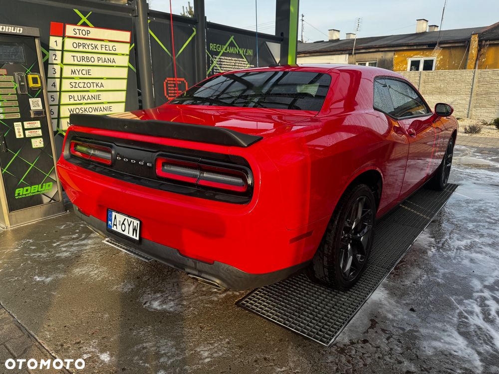 Dodge Challenger - 9