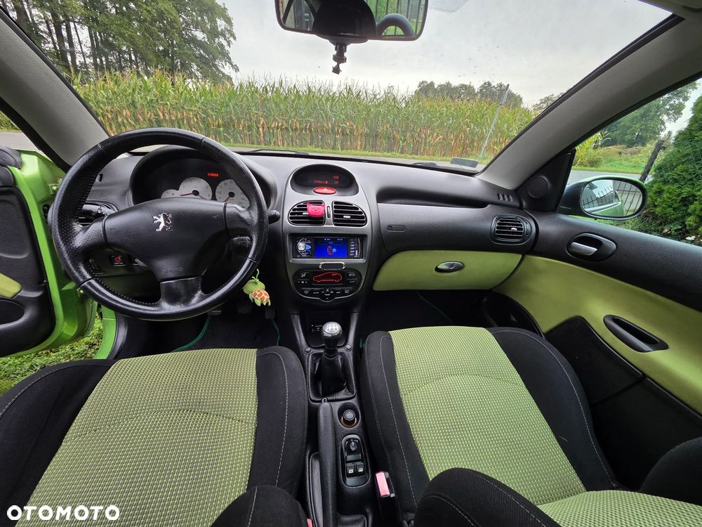 Peugeot 206 CC 1.6 - 10