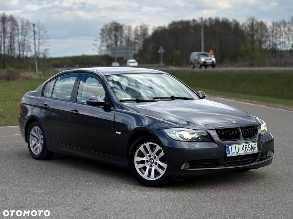BMW Seria 3 320i - 1