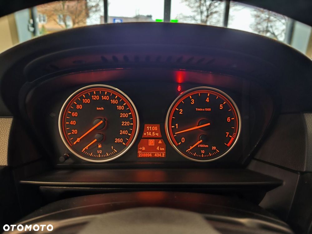 BMW Seria 5 525i Edition Exclusive - 14