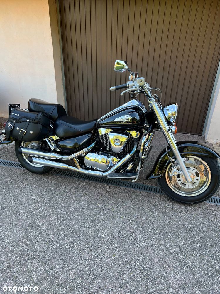 Suzuki Intruder - 2