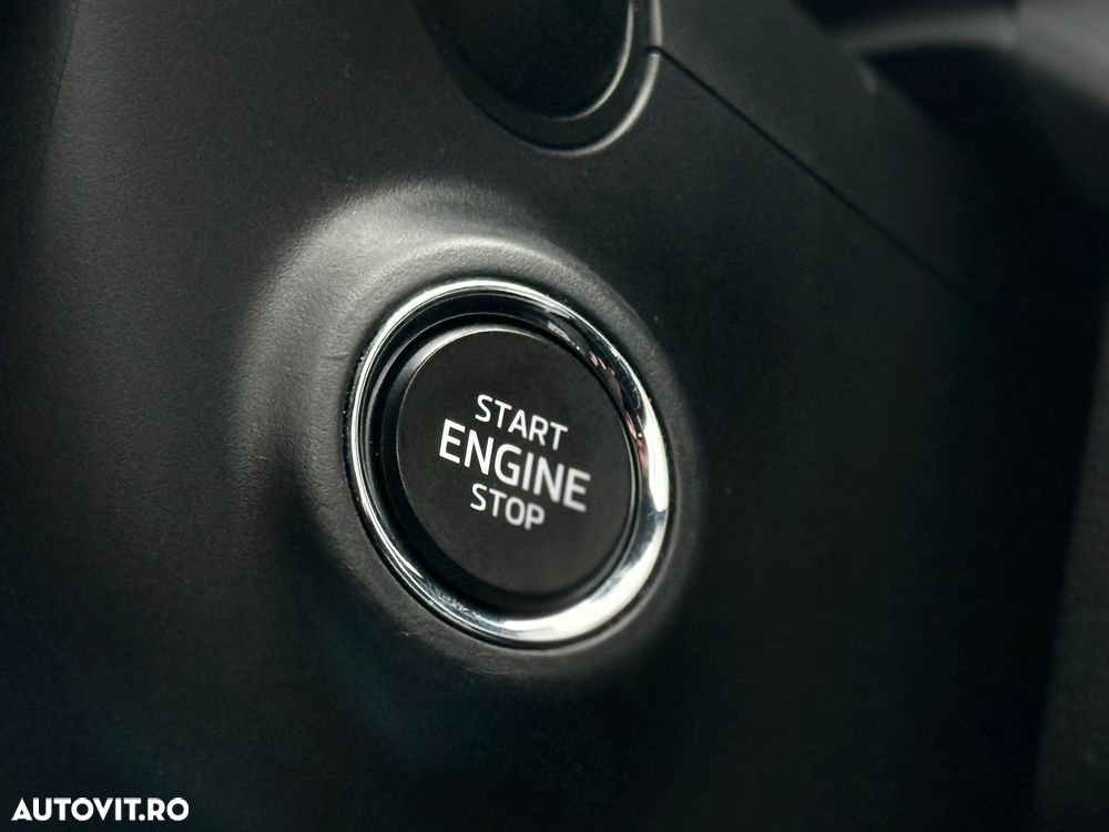 Skoda Octavia Combi 2.0 TDI DSG Premium Edition - 23